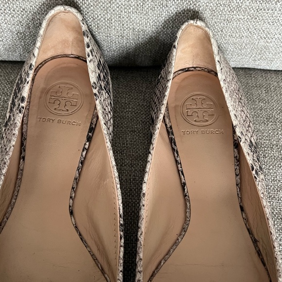 Tory Burch Miller Flats - Snake skin print , size 10. Gently worn. - Picture 3 of 6